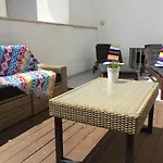 06 - Gorgeous - Stunning Sea View פרל