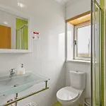 06 - Gorgeous - Stunning Sea View פרל