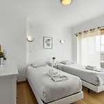 06 - Gorgeous - Stunning Sea View Holiday home
